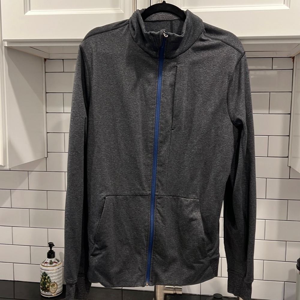 Men’s lululemon size large zip surge jacket